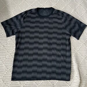 Nike Men's Black and Gray Checkered Tee